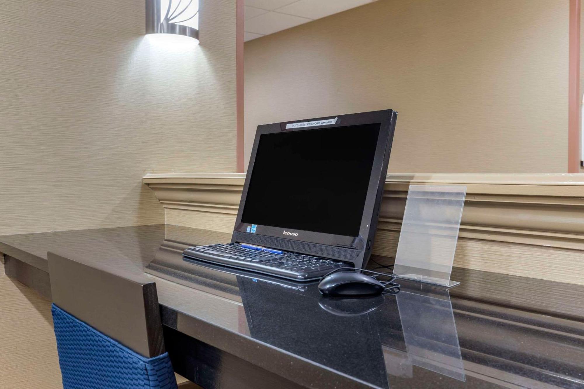 Comfort Inn Greensboro - Kernersville Zewnętrze zdjęcie