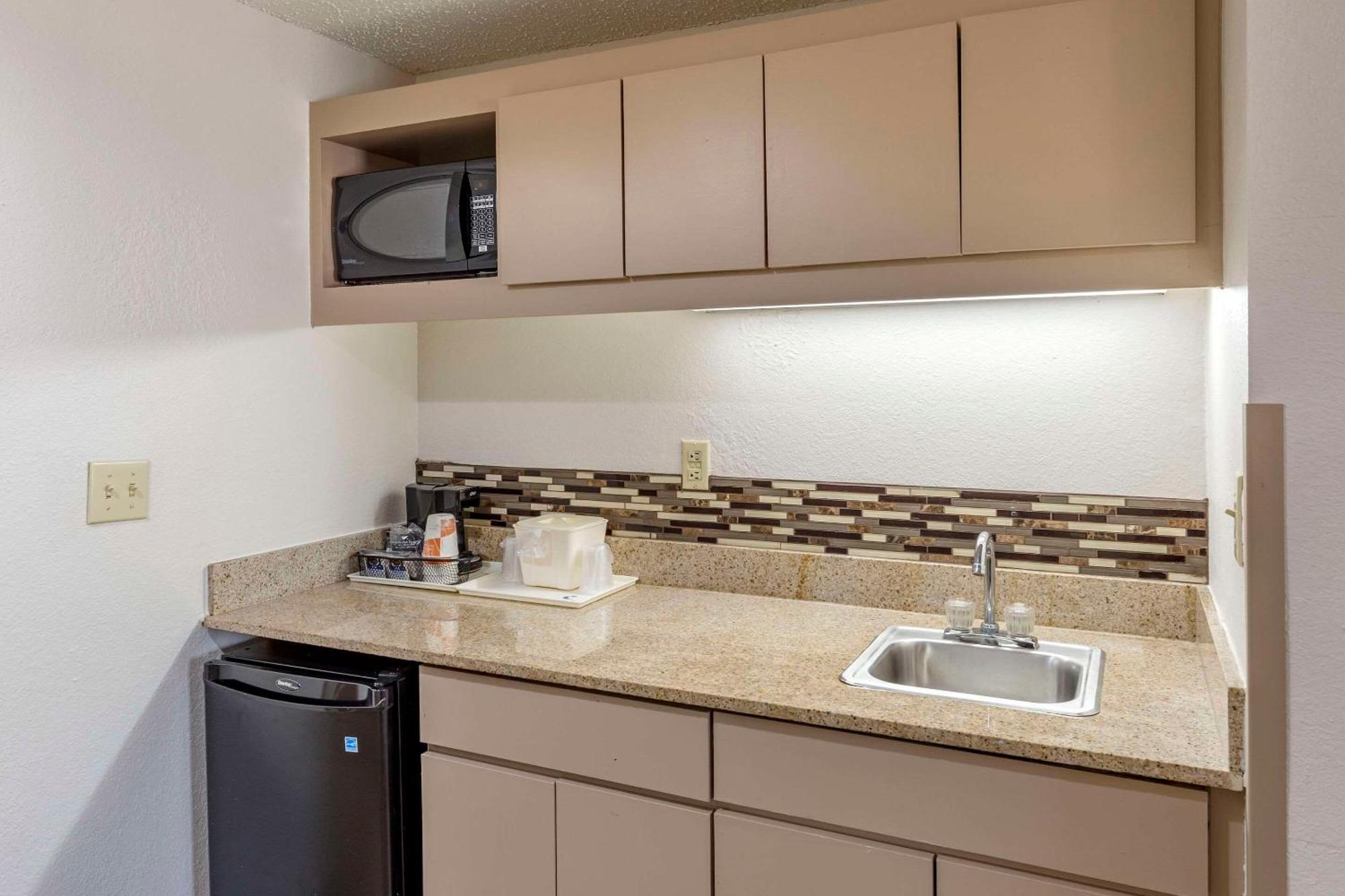 Comfort Inn Greensboro - Kernersville Zewnętrze zdjęcie